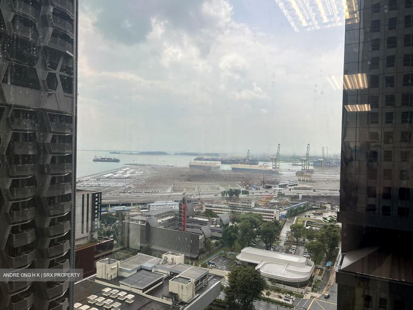 Oue Downtown (D1), Office #483436701